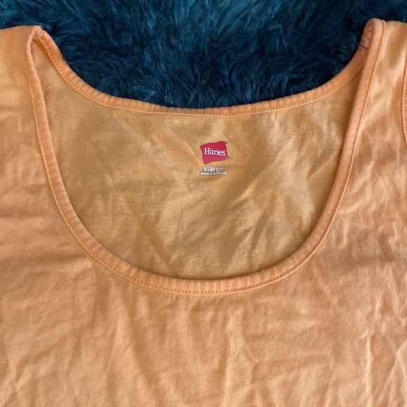 Peach tank top - Picture 5 of 17